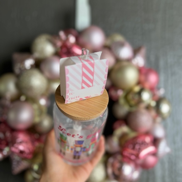 ✨NEW💖Peppermint and Pine Nutcracker Glass Tumbler🎄 - Picture 5 of 6